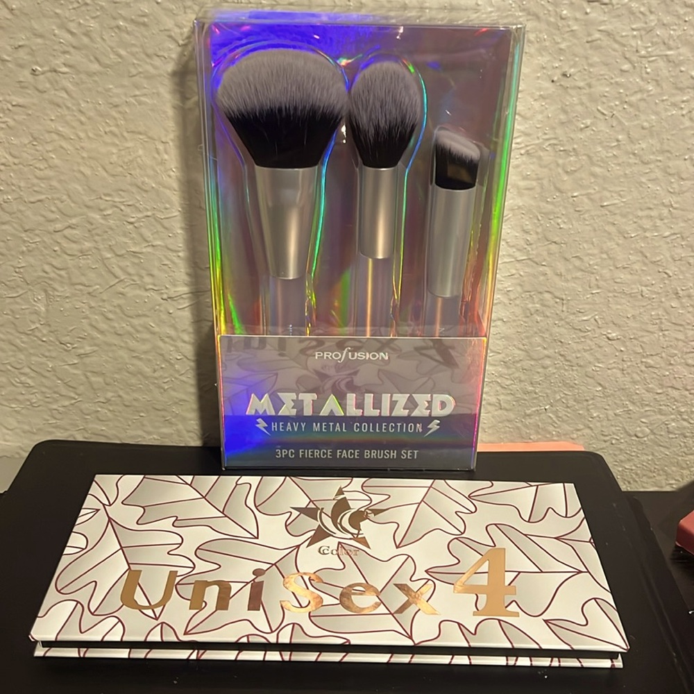 💥 Buy 2 Get 1 Free💥 💙Makeup Set💙 Brand New CColor and Profusionn